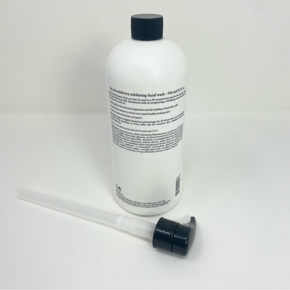 Philosophy The Microdelivery Exfoliating Daily Facial Wash w/ Fine Grain… - Picture 2 of 5